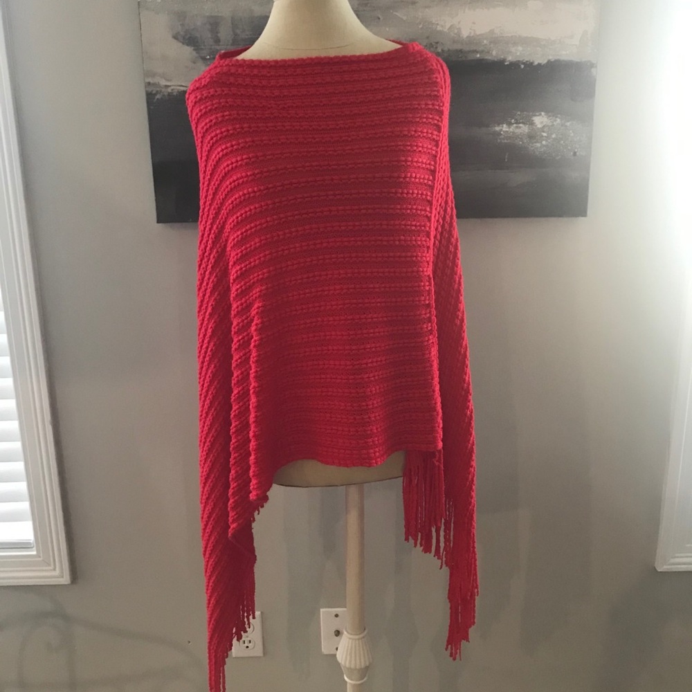 NWOT OS beautiful red irregular hem sweater poncho